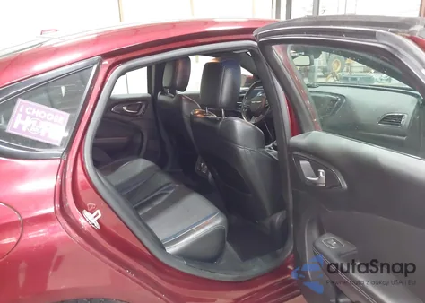 2015 Chrysler 200 S z USA, uszkodzony, nr VIN 1C3CCCDG8FN542833